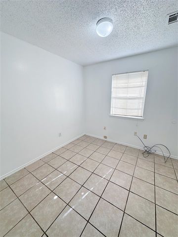 6143 SW Park Place, Lawton, OK 73505