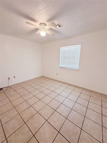 6143 SW Park Place, Lawton, OK 73505