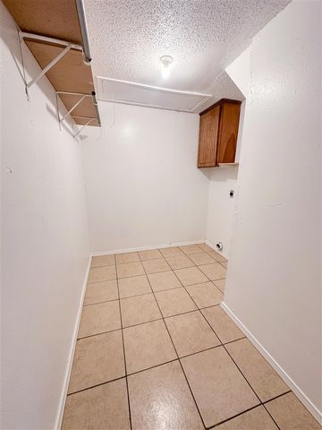 6143 SW Park Place, Lawton, OK 73505