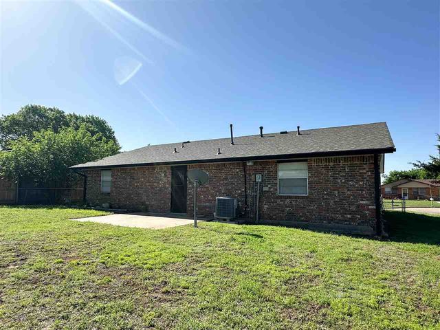 6143 SW Park Place, Lawton, OK 73505