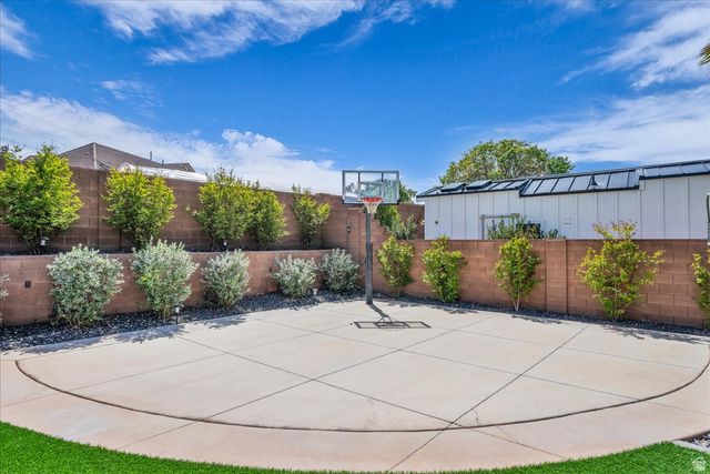 2498 E ARBOR DR, St. George, UT 84790