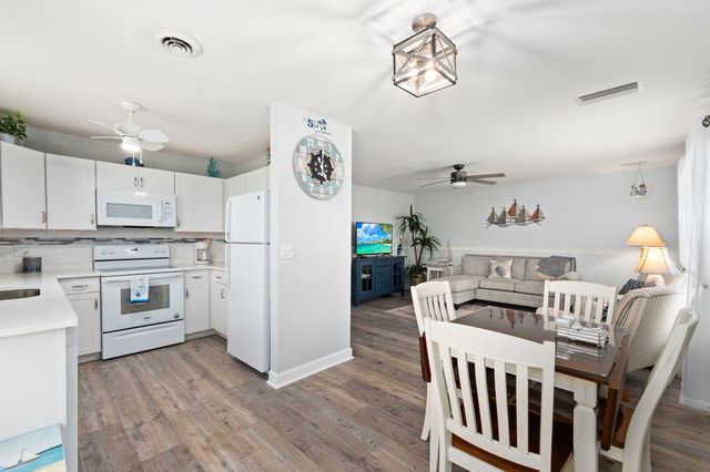 2929 SE Ocean 129-10, Stuart, FL 34996