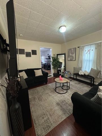 2 Prospect 2, Haverhill, MA 01830