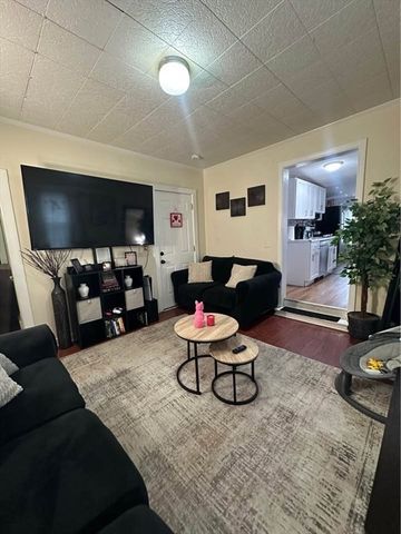 2 Prospect 2, Haverhill, MA 01830