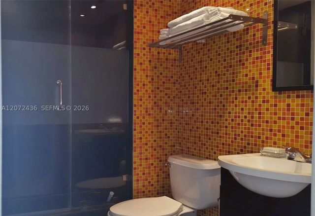 3215 NE 184 ST 14302, Aventura, FL 33160