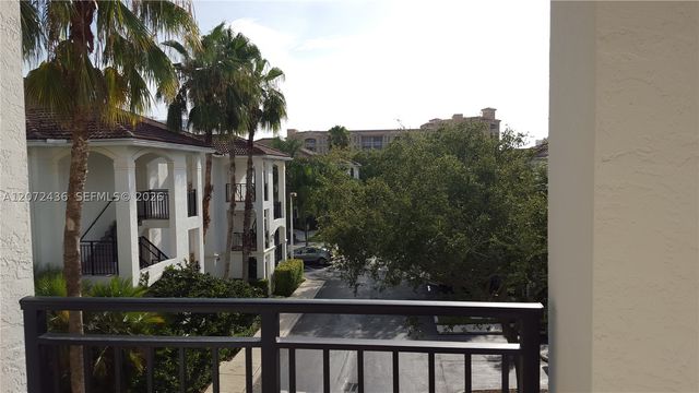 3215 NE 184 ST 14302, Aventura, FL 33160