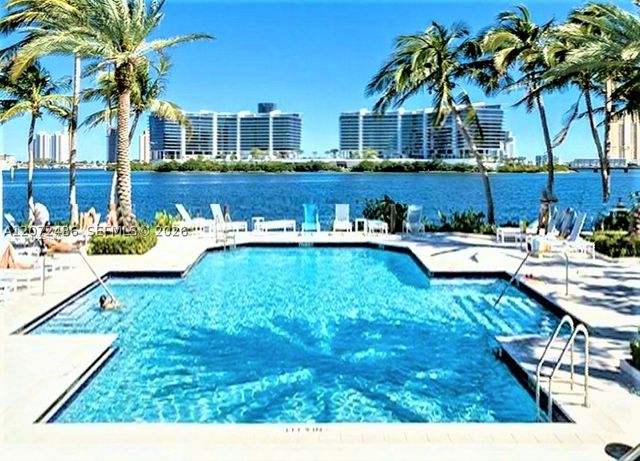 3215 NE 184 ST 14302, Aventura, FL 33160