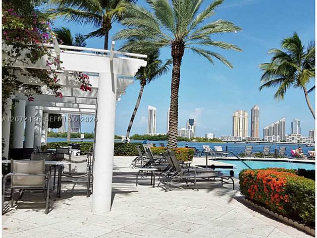 3215 NE 184 ST 14302, Aventura, FL 33160