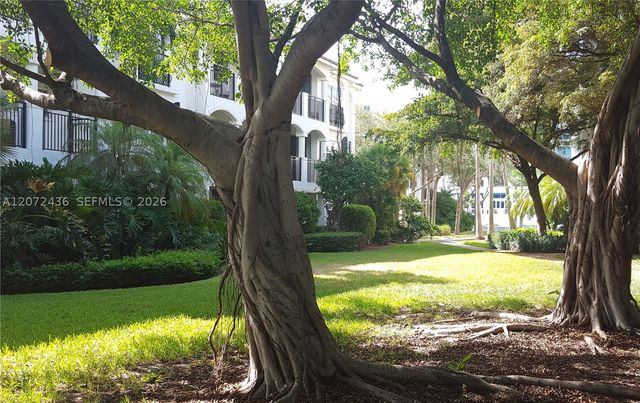 3215 NE 184 ST 14302, Aventura, FL 33160