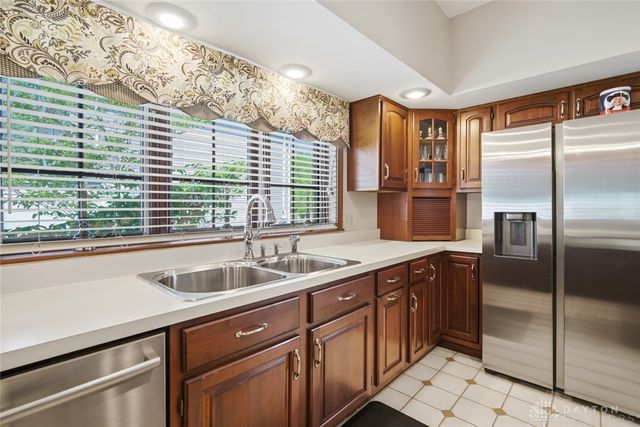 2144 Canterbury Court, Troy, OH 45373