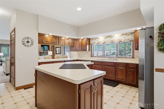 2144 Canterbury Court, Troy, OH 45373