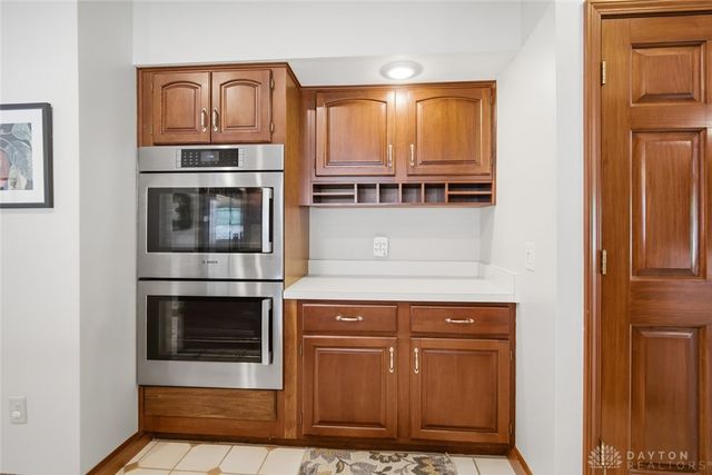 2144 Canterbury Court, Troy, OH 45373