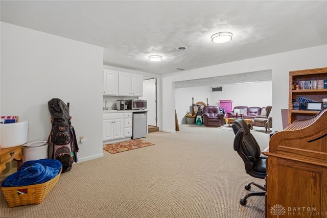 2144 Canterbury Court, Troy, OH 45373