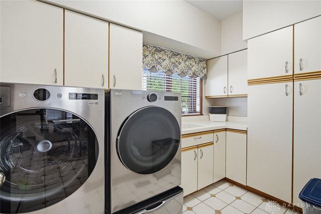 2144 Canterbury Court, Troy, OH 45373