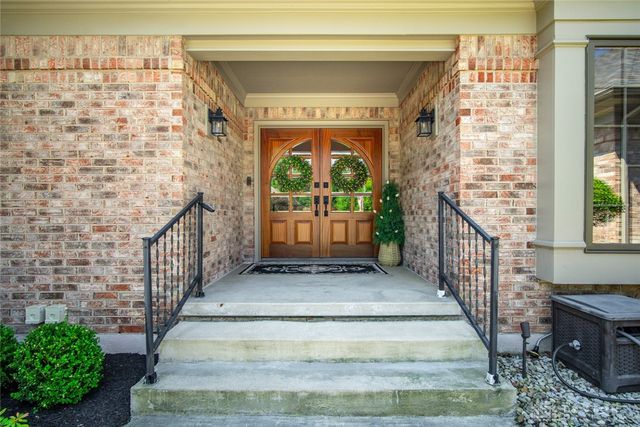 2144 Canterbury Court, Troy, OH 45373