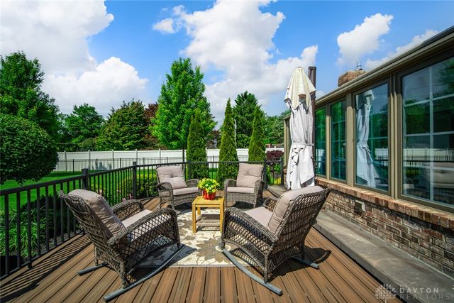 2144 Canterbury Court, Troy, OH 45373