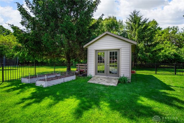 2144 Canterbury Court, Troy, OH 45373