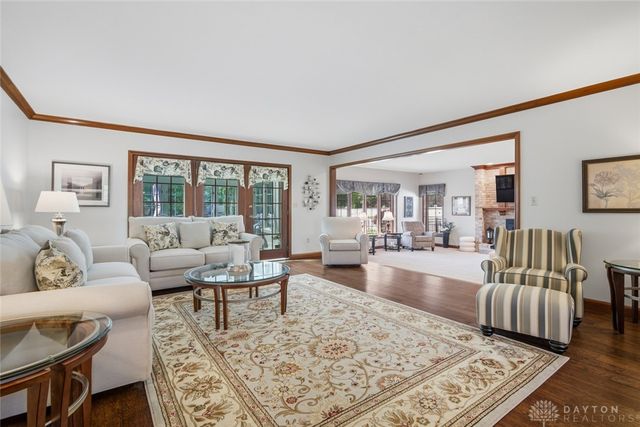 2144 Canterbury Court, Troy, OH 45373