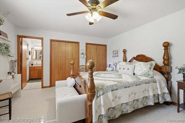 6057 Center Road, Grand Blanc, MI 48439