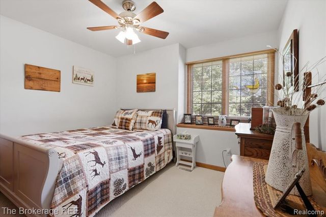 6057 Center Road, Grand Blanc, MI 48439