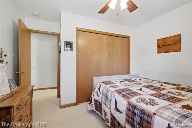 6057 Center Road, Grand Blanc, MI 48439