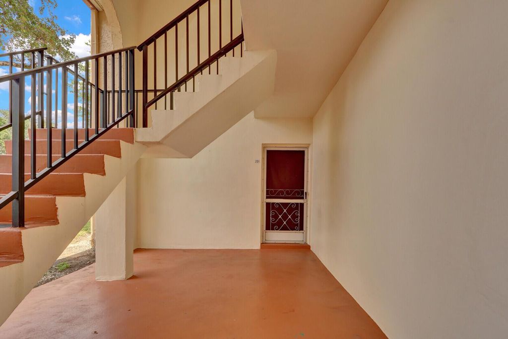 Image 3 of property listing at 201 Lake Frances Drive, West Palm Beach, FL 33411