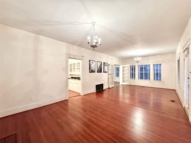 1016 W Alabama Street, Houston, TX 77006