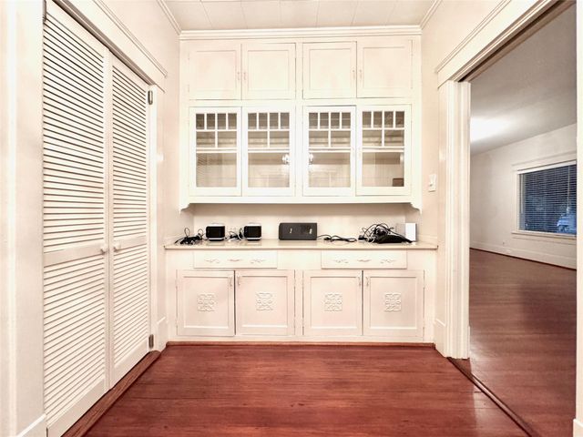 1016 W Alabama Street, Houston, TX 77006