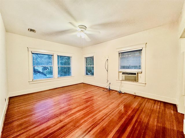 1016 W Alabama Street, Houston, TX 77006