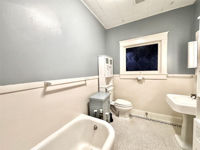 1016 W Alabama Street, Houston, TX 77006