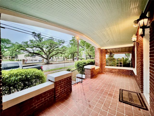 1016 W Alabama Street, Houston, TX 77006