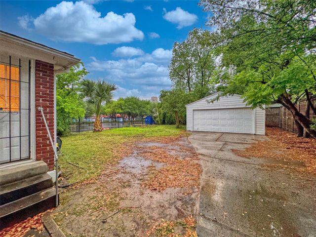 1016 W Alabama Street, Houston, TX 77006