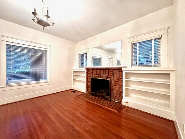 1016 W Alabama Street, Houston, TX 77006