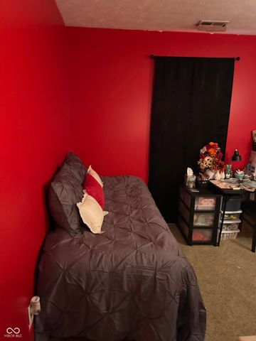 7135 Mars Drive, Indianapolis, IN 46241