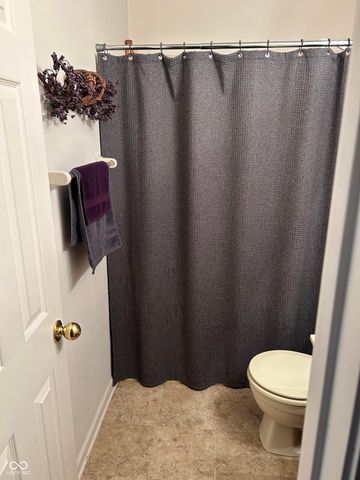 7135 Mars Drive, Indianapolis, IN 46241