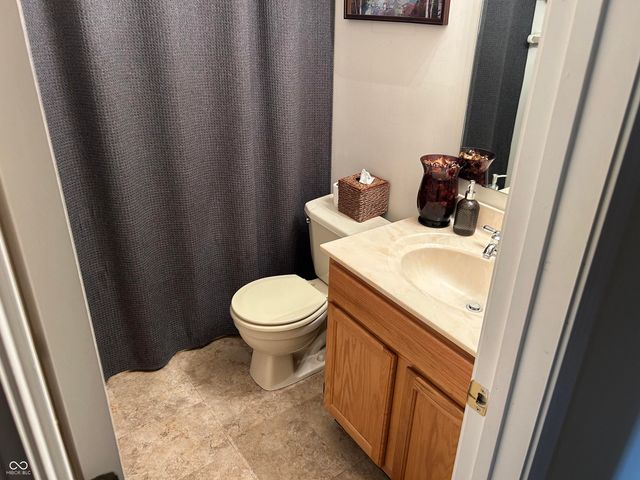 7135 Mars Drive, Indianapolis, IN 46241