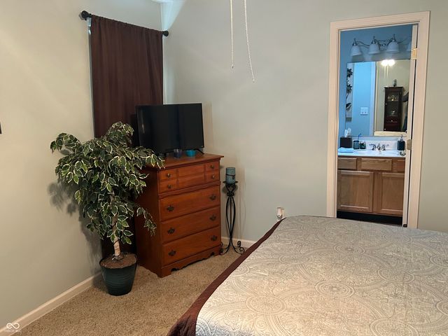 7135 Mars Drive, Indianapolis, IN 46241