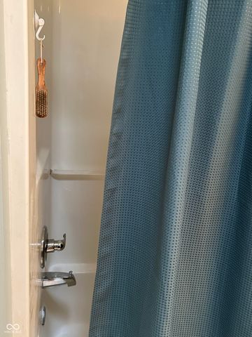 7135 Mars Drive, Indianapolis, IN 46241