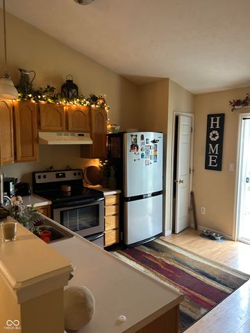 7135 Mars Drive, Indianapolis, IN 46241