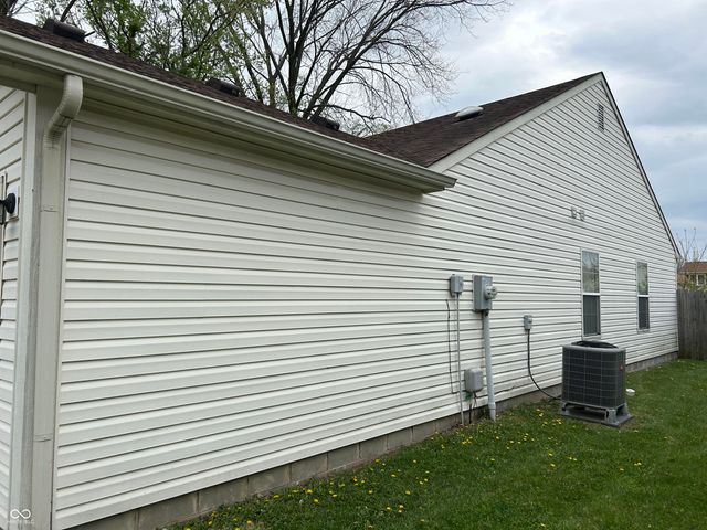 7135 Mars Drive, Indianapolis, IN 46241