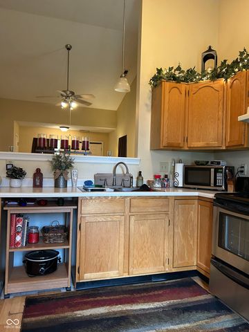 7135 Mars Drive, Indianapolis, IN 46241