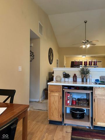 7135 Mars Drive, Indianapolis, IN 46241