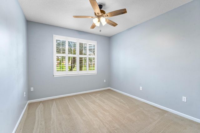10106 W Myrtlewood Cir Circle W, Palm Beach Gardens, FL 33418