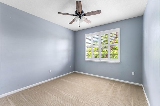 10106 W Myrtlewood Cir Circle W, Palm Beach Gardens, FL 33418