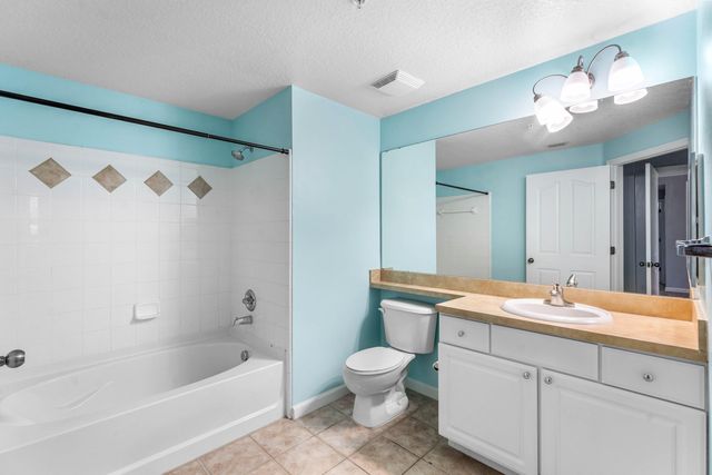 10106 W Myrtlewood Cir Circle W, Palm Beach Gardens, FL 33418
