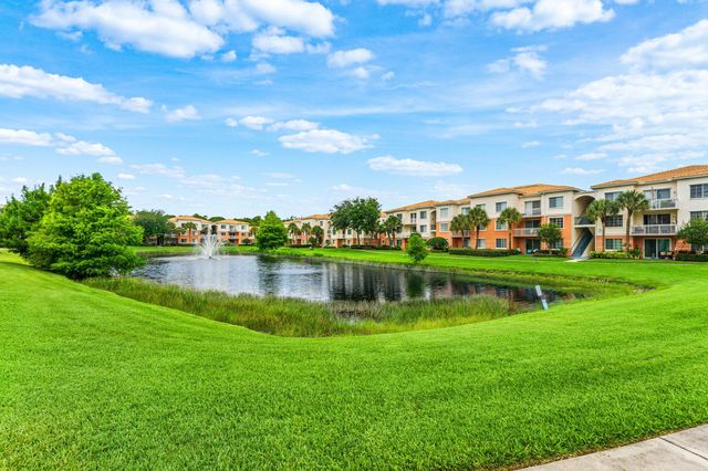 10106 W Myrtlewood Cir Circle W, Palm Beach Gardens, FL 33418