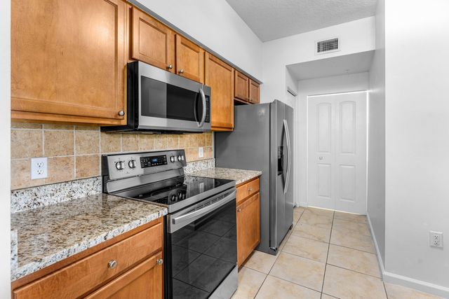10106 W Myrtlewood Cir Circle W, Palm Beach Gardens, FL 33418