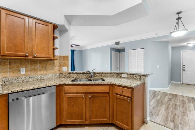 10106 W Myrtlewood Cir Circle W, Palm Beach Gardens, FL 33418