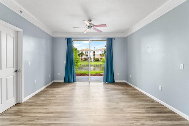 10106 W Myrtlewood Cir Circle W, Palm Beach Gardens, FL 33418