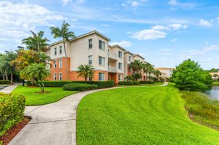 10106 W Myrtlewood Cir Circle W, Palm Beach Gardens, FL 33418